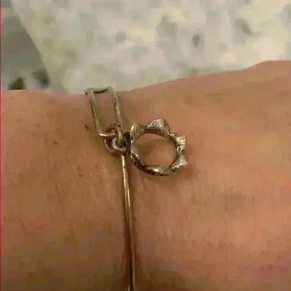 Alex and Ani silver bracelet with the crown - Picture 4 of 4